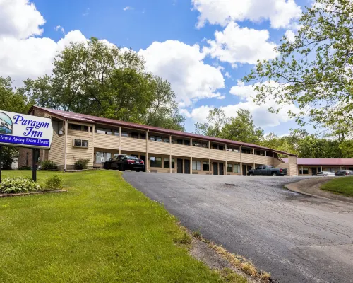 Paragon Inn Hillsboro Hotels in Liberty Township