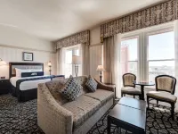 Gaslamp Plaza Suites Hotels near San Diego Air & Space Museum