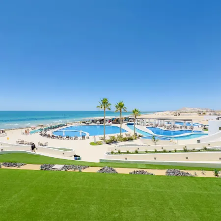 Hotel Esmeralda Beach Resort