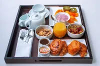 Krystal Palace Douala - breakfast