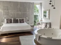 Be Playa Hotel Boutique & Rooftop Bar Отели рядом с достопримечательностью «Пляжный клуб Kool»