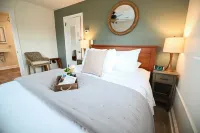 The Lakehouse Inn Geneva