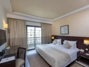 Le Corail Suites Hotel