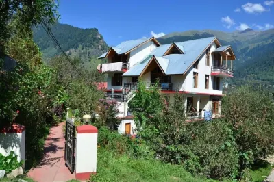 Redrosecottages
