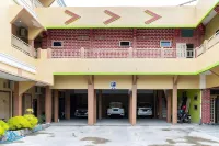 RedDoorz Syariah near Jalan A Yani KM 8 Citraland Hotel dekat Bukit Patra Bulu