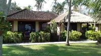 Amarta Beach Cottages Отели рядом с достопримечательностью «Yeh Malet Beach»