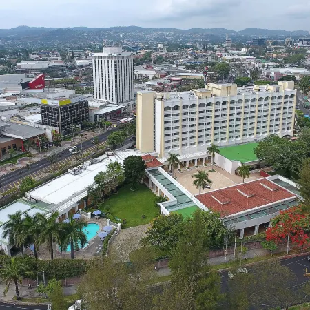 InterContinental Hotels SAN SALVADOR-METROCENTRO MALL by IHG Отели рядом с достопримечательностью «Археологические памятники древнего поселения Хойя-де-Серен»