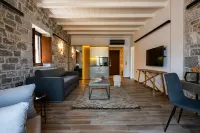Manifest Boutique Hotel - balcony