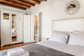 Seablue Town Maisonette Mykonos