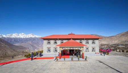 Lo Mustang Himalayan-Resort Отели в г. Муктинатх