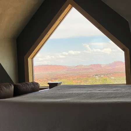 SkyRidge Inn