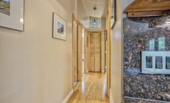 4Br Get Awaydog Friendlywith Gym!