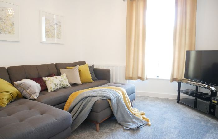 The Courtyard, 4 - Bed, Sleeps 6, Pets Welcome