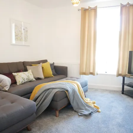 The Courtyard, 4 - Bed, Sleeps 6, Pets Welcome