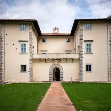Casa Al Ponte dei Marmi - Few KM to Sea - Happy Rentals Отели в г. Серавецца