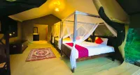 Lorian Safari Camp Hotels near Maasai Mara National Reserve