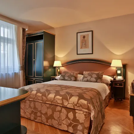Elysee Hotel Отели рядом с достопримечательностью «Государственный театр»
