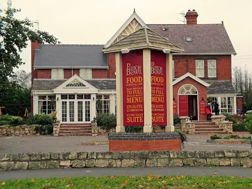 The Punchbowl Inn Hotels in Goole