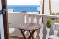 Theoxenia Kasos Luxury Apartments - vue sur la montagne