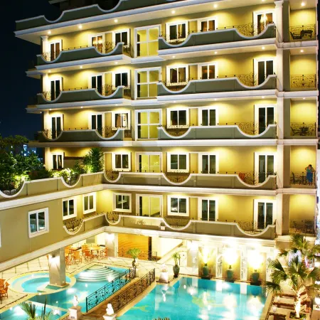 LK Royal Suite