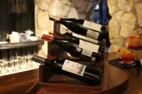 Taita Hills Safari Resort & Spa - bar