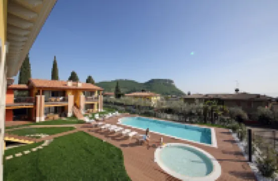 萊昂納多庭苑公寓酒店