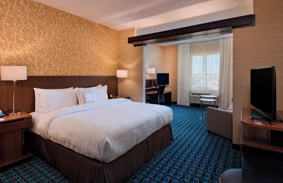 奧斯汀比尤達萬楓酒店及套房