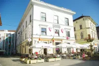 B13 Hostel Các khách sạn ở 