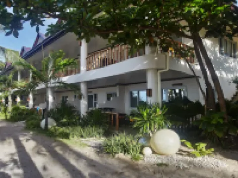 โอเชียนวีดา บีชแอนด์ไดฟ์รีสอร์ท โรงแรมในดาอันบันตายัน