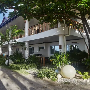 Ocean Vida Beach and Dive Resort
