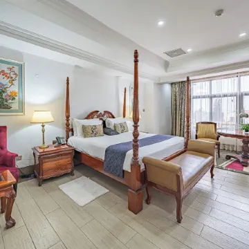 Weston Hotel