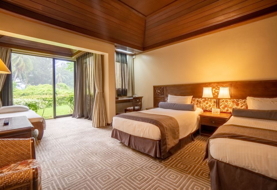 1. 아쿠아 리조트 ..