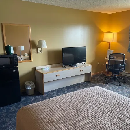 Lakeside Motor Inn