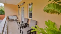 ClarenceVille Villa Apartments Hoteles en Corinth