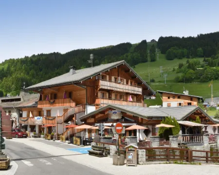 Loc'Hotel Alpen Sports Hotels in Les Gets