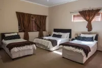 Ramasibi Guest Services Hotels in Plattekloof 3