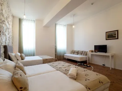 Bemyguest - Loft Guest House Jardim das Mães Charming Hotels in Insua