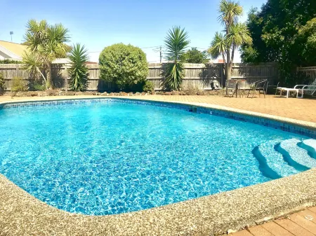 Burwood East Motel Отели в г. Блэкберн