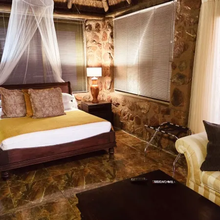 Thulani Game Lodge and Eco Estate