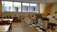 阿塔利亞公寓飯店 - 早餐