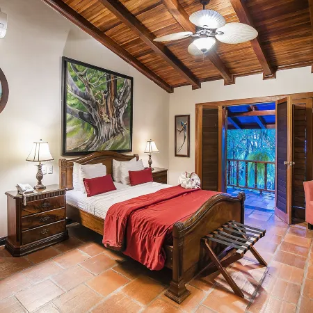 Hotel Villas Lirio