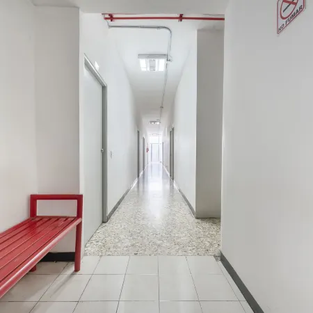 Unidades Privadas Con AC-TV-WiFi y Estacionamiento en Centro de Mty