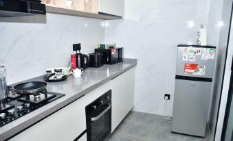 Elegant Comfy 3 Bedroom Apartment