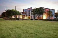 Hampton Inn Auburn Hotels near Chewacla State Park