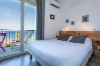 Hôtel Almanarre Plage - Hôtel Eco-Responsable Face à la Mer - balcony