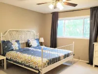 Brother Li Homestay Hotels in Calgary