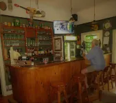 Fountain Baths Guest Cottages - bar
