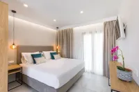 V Luxury Suites - balcony