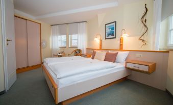 Hotel Garni am Markt - Businesshotel - Frühstücksbuffet - Fahrradabstellplatz - Hunde Willkommen