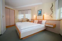 Hotel Garni am Markt - Businesshotel - Frühstücksbuffet - Fahrradabstellplatz - Hunde Willkommen Hotels in Neustadt bei Coburg